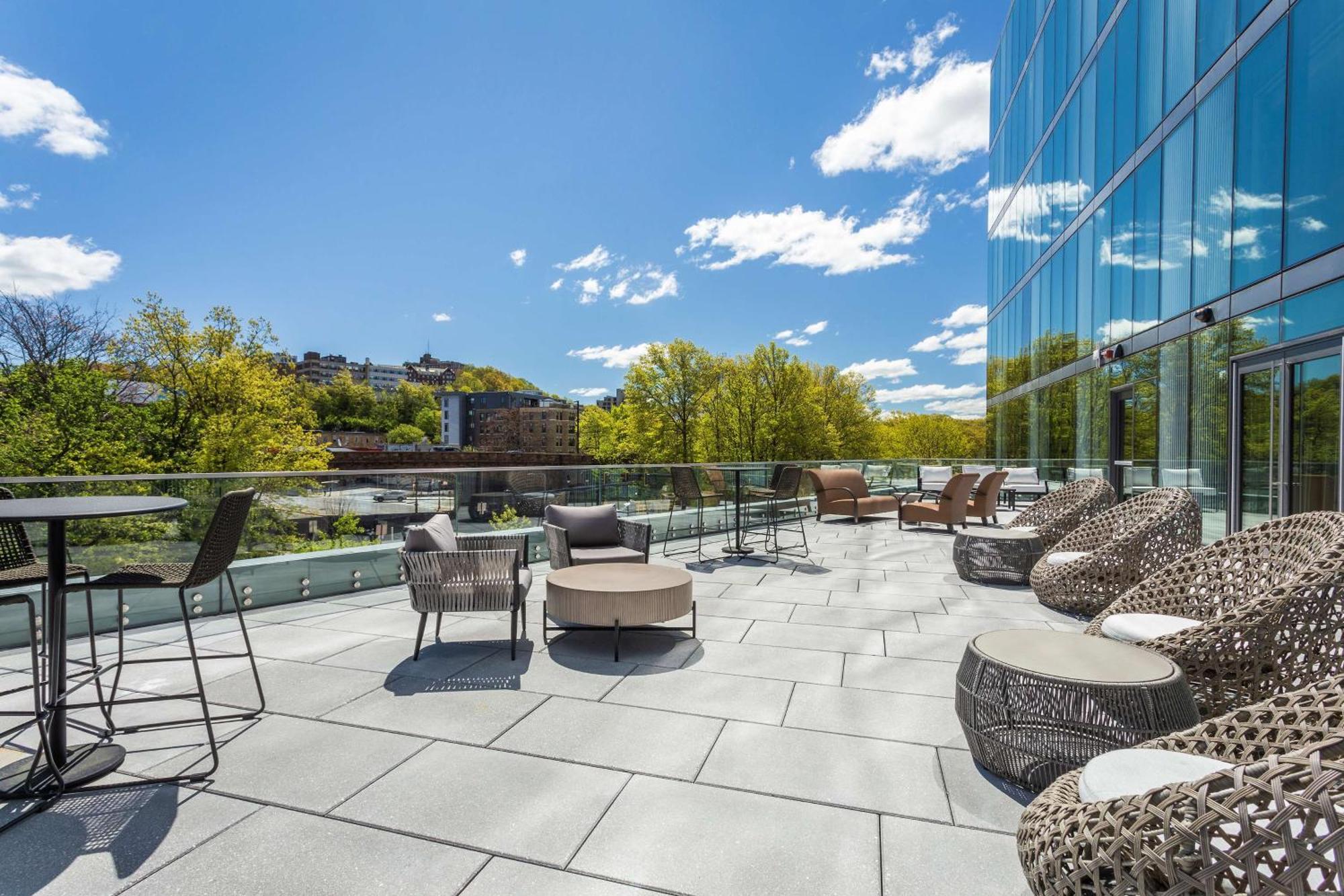 Hilton Garden Inn Boston Brookline, Ma Buitenkant foto