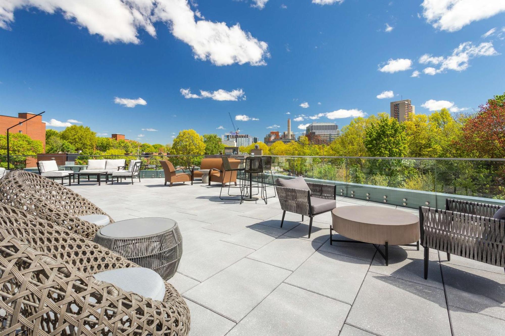Hilton Garden Inn Boston Brookline, Ma Buitenkant foto